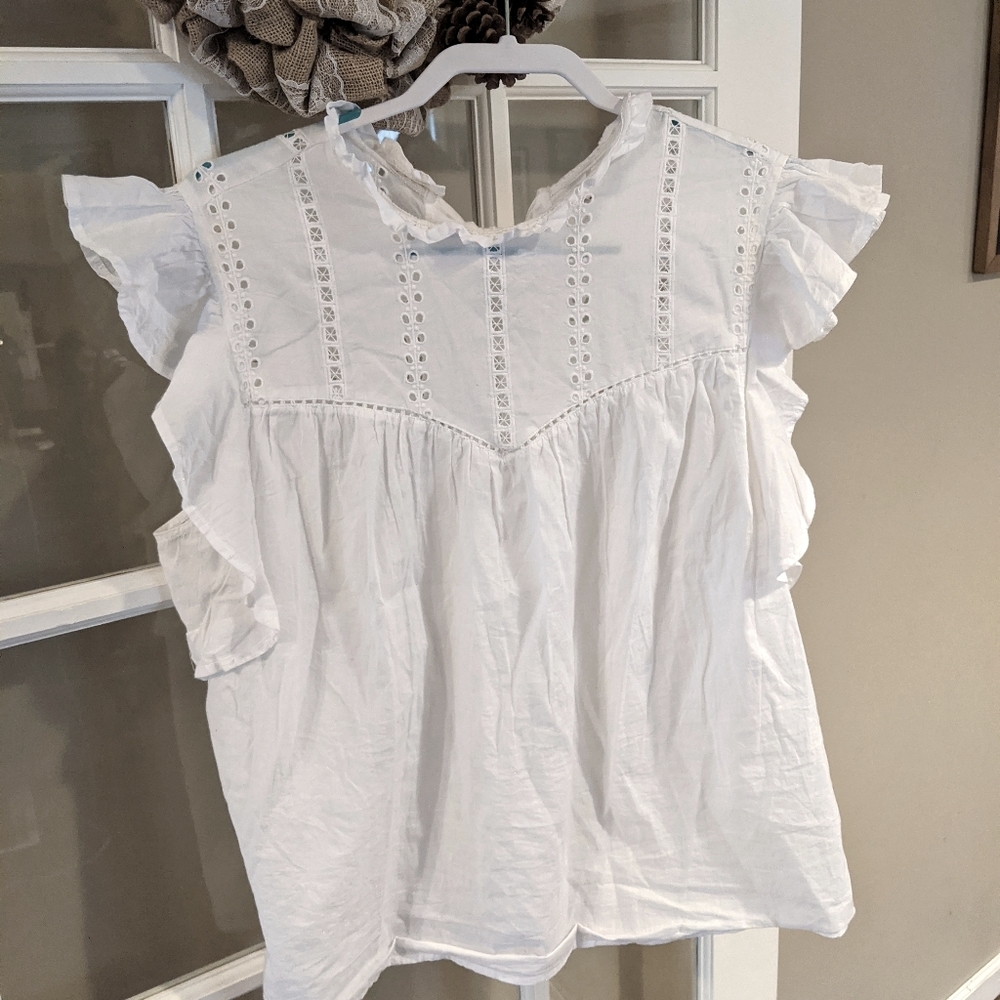 Express White flutter sleeve blouse
